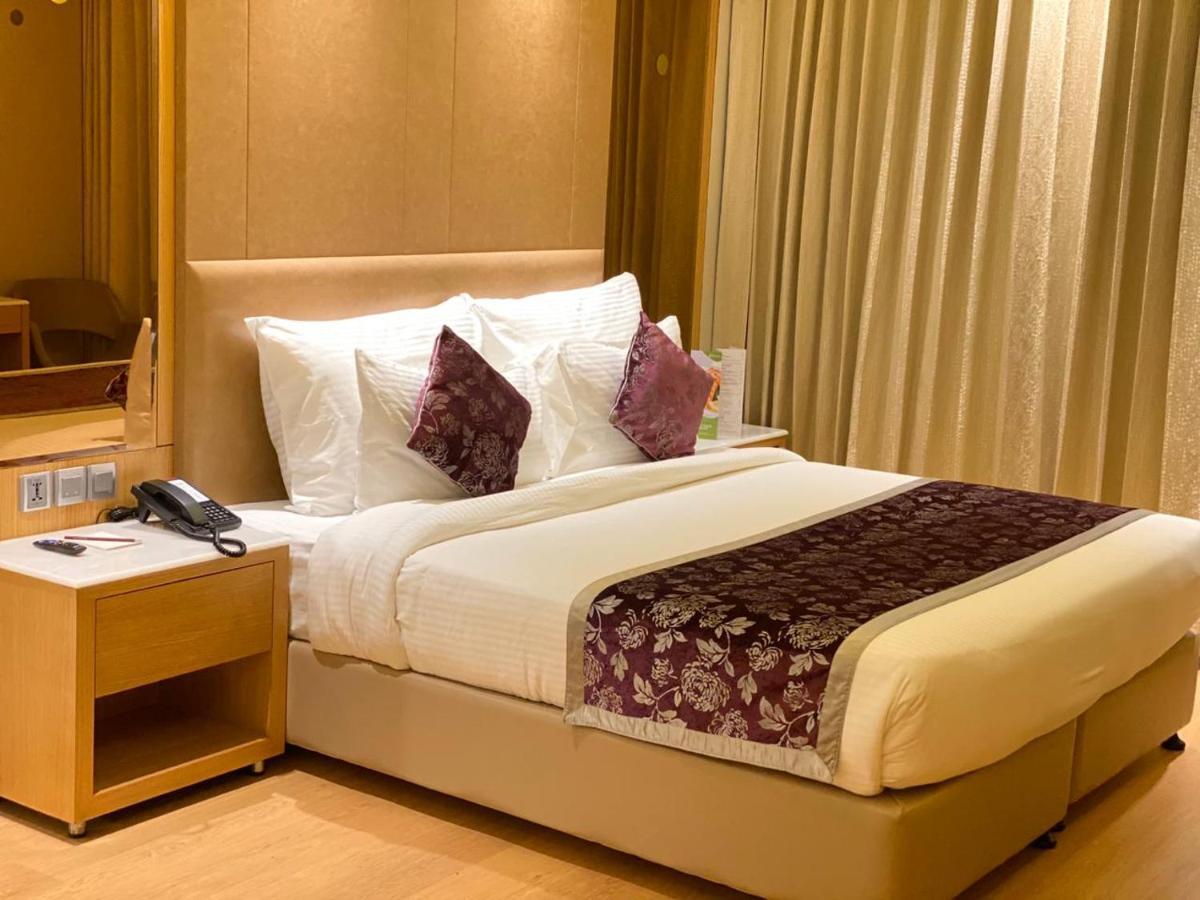 Aveda Hotel - Ludhiana Zewnętrze zdjęcie